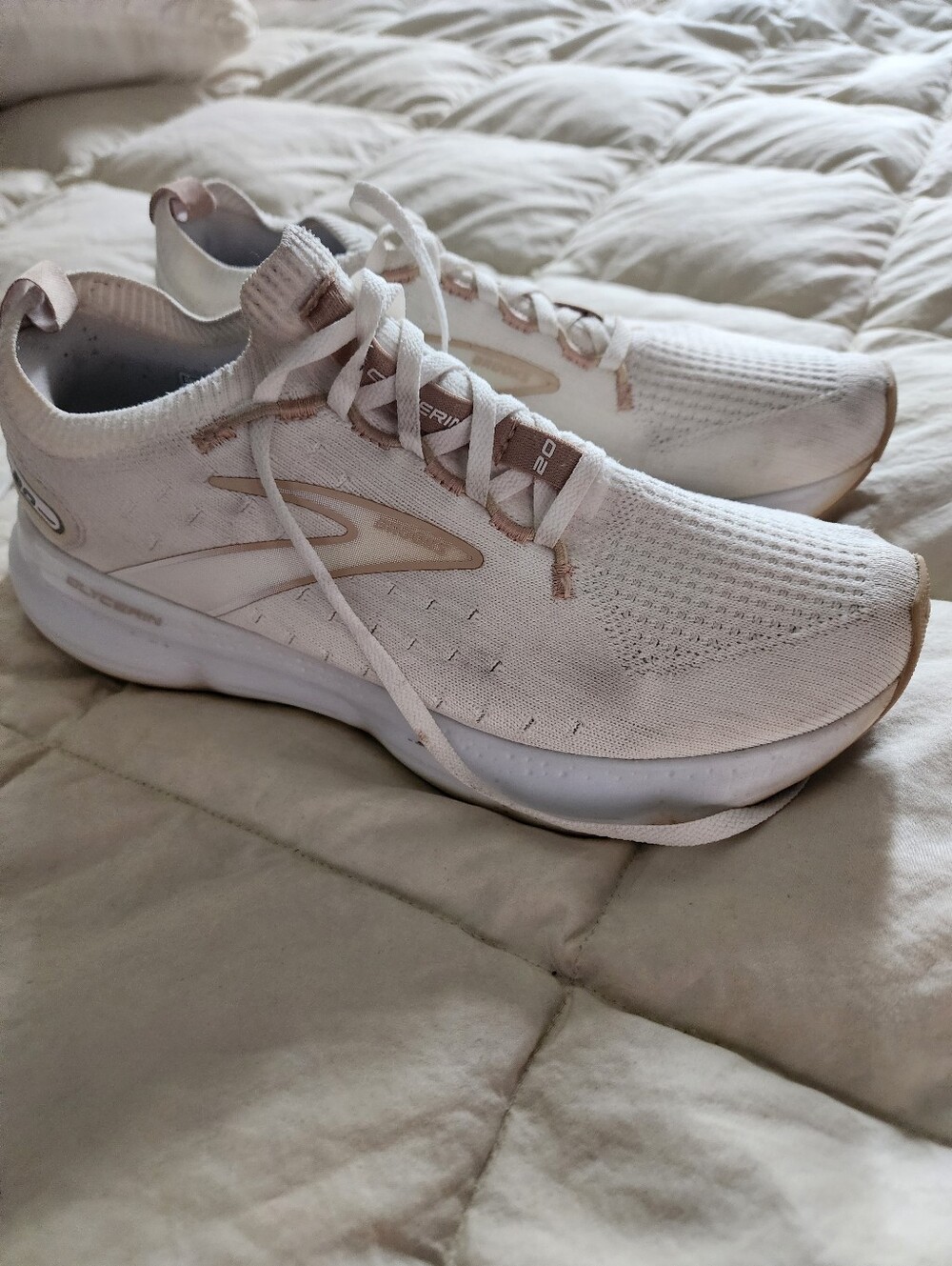 Womens Size 9 Brooks Glycerin Stealth Fit 20